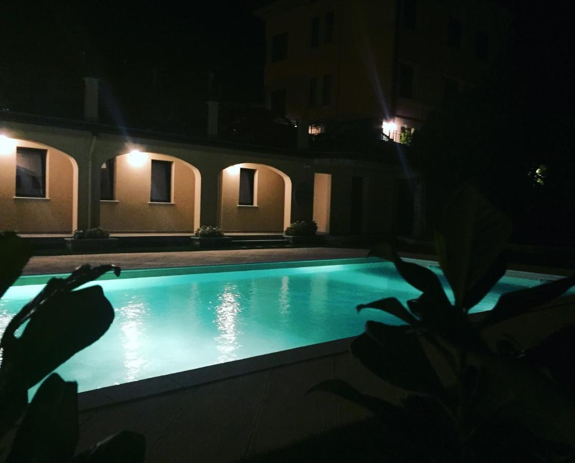 Oleandro 2 Apartment In Villa Cerutti Mergozzo Buitenkant foto